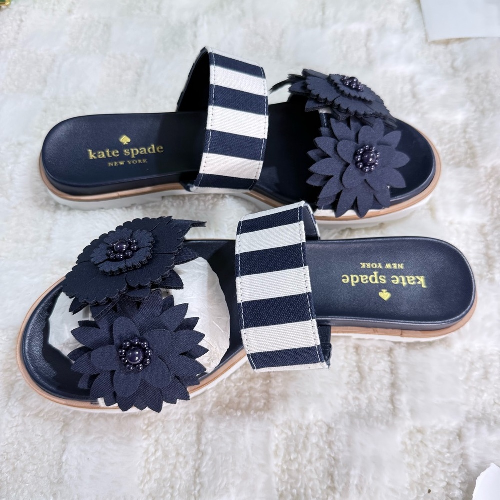 Kate Spade Navy and White Floral Slides NWT - Picture 2 of 8